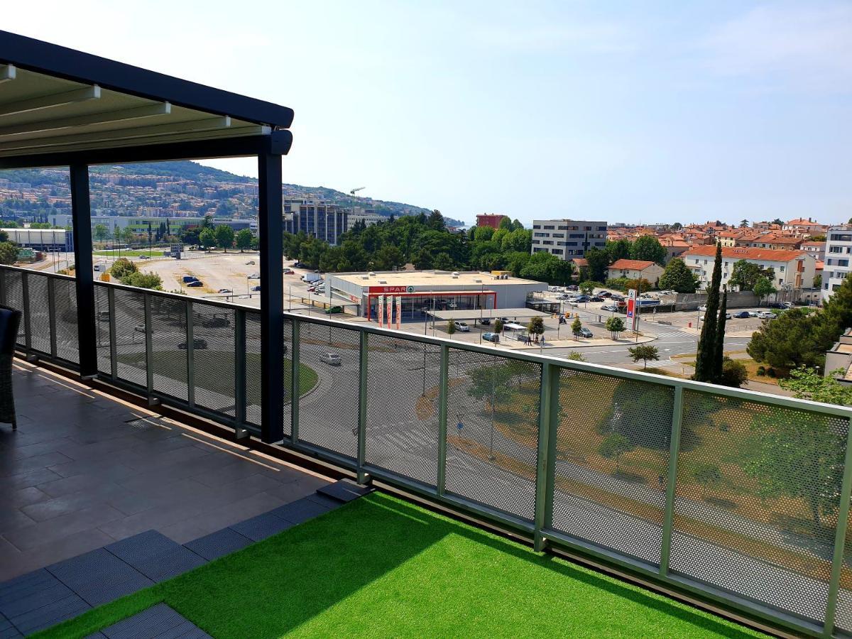 Apartment Polonia Копер Экстерьер фото